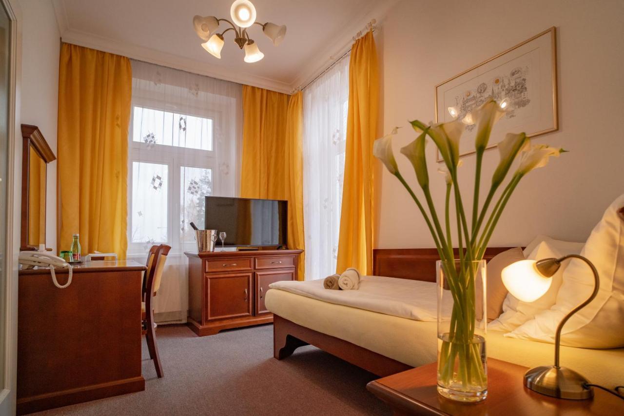 Hotel U Kaplicky Pisek  Exterior photo