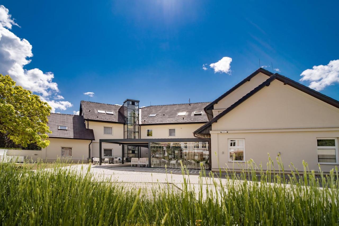 Hotel U Kaplicky Pisek  Exterior photo