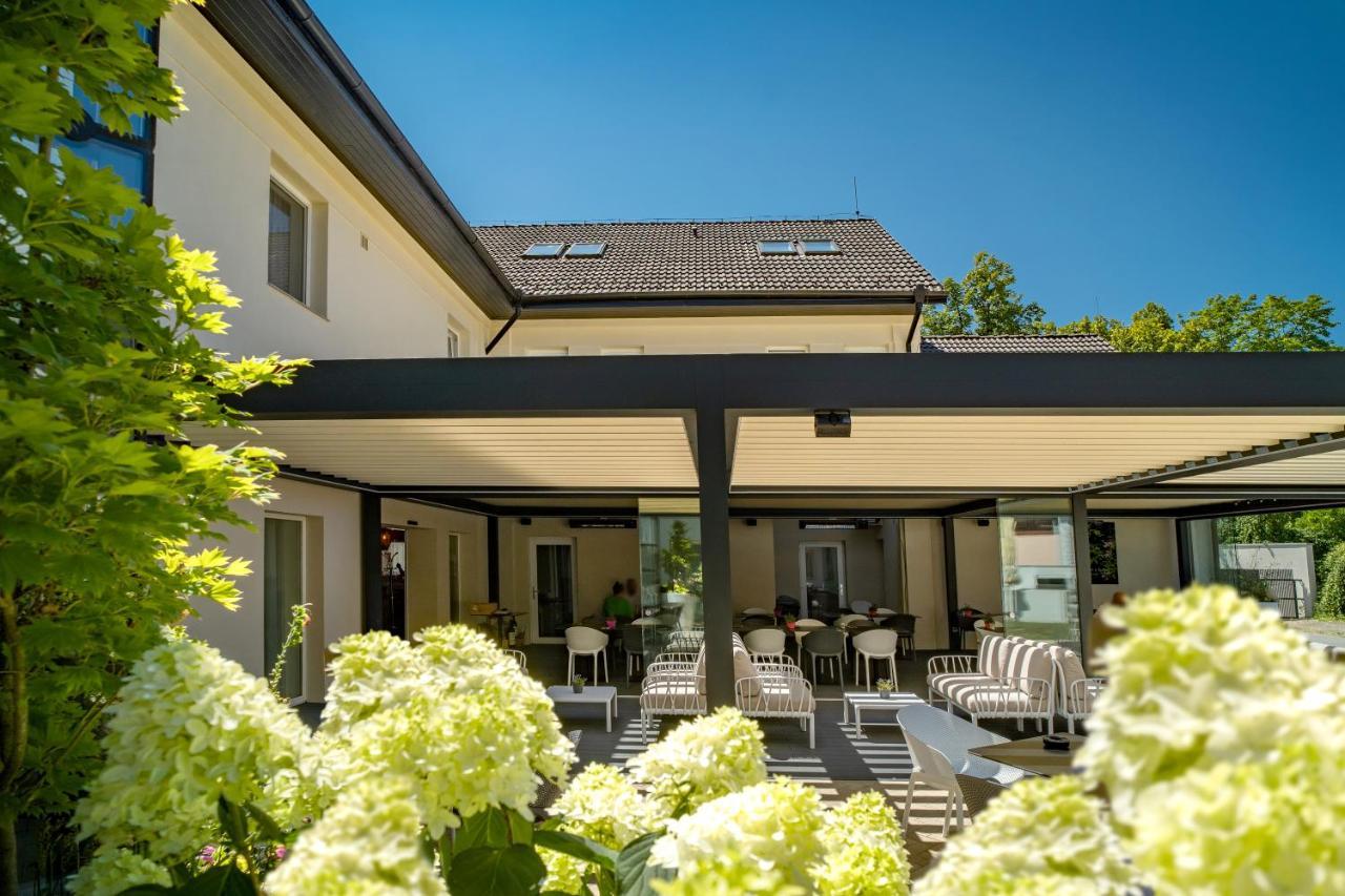 Hotel U Kaplicky Pisek  Exterior photo
